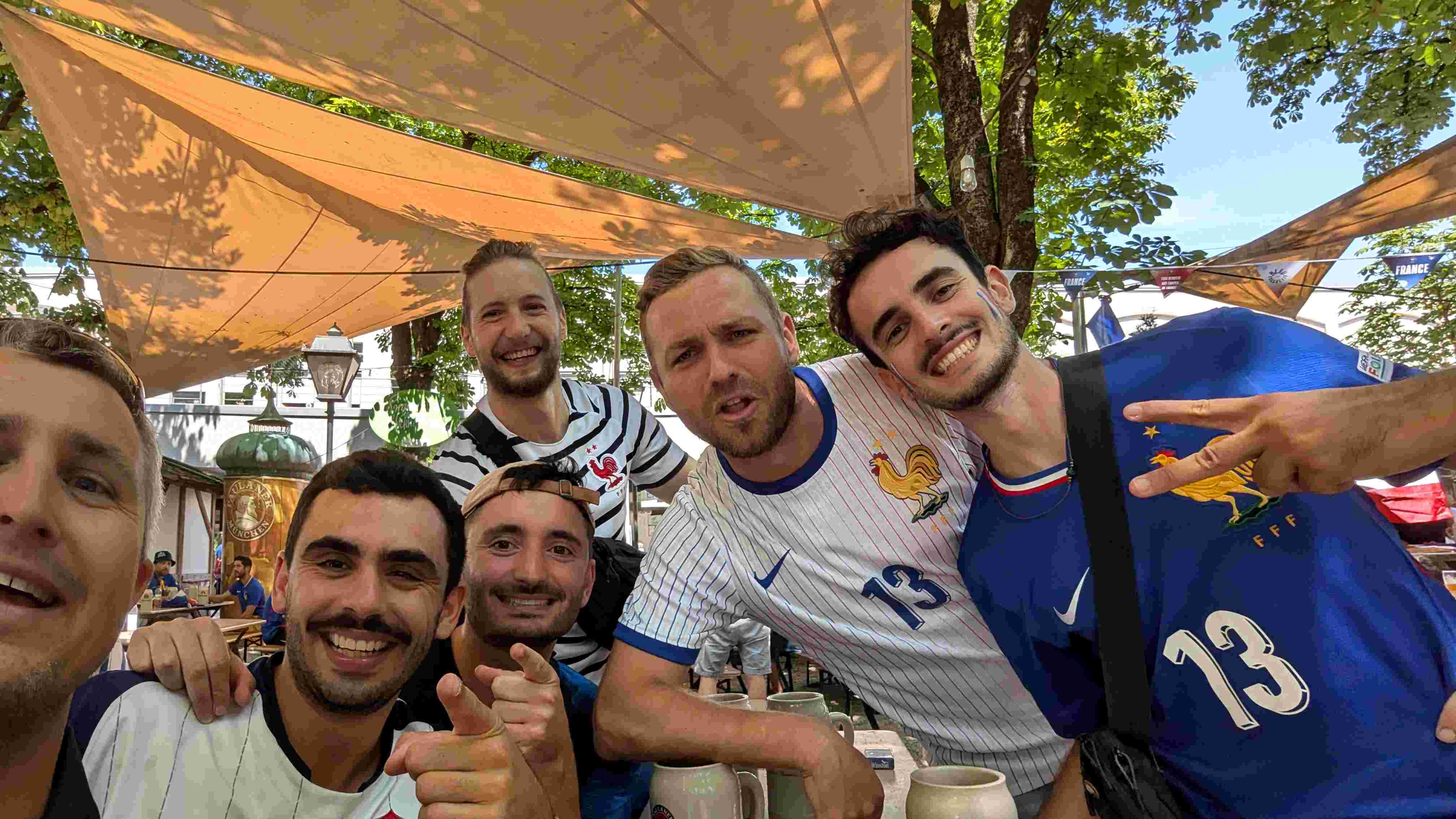 Animateur micro de la Casa Bleue de la FFF pendant l'Euro 2024 de football à Munich